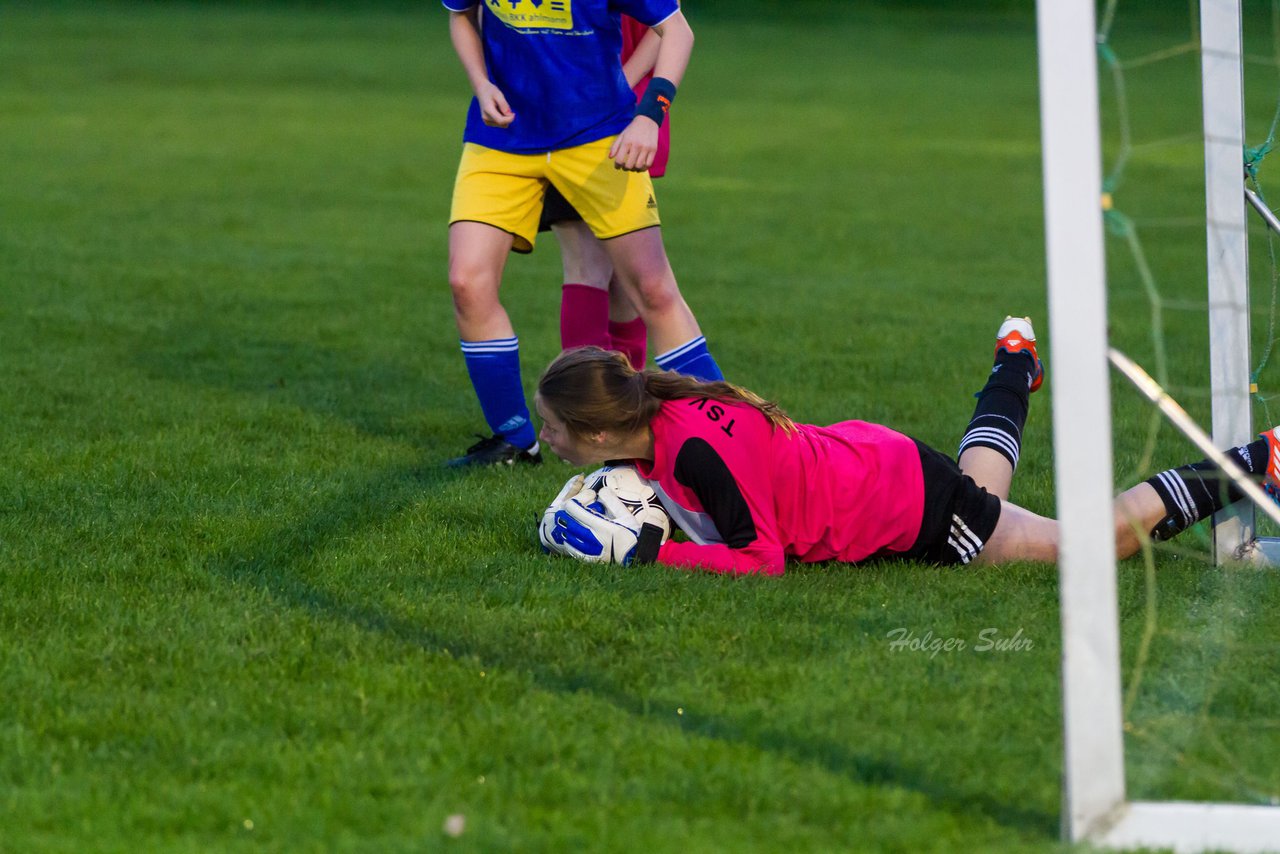 Bild 257 - B-Juniorinnen TSV Gnutz o.W. - SV Wahlstedt : Ergebnis: 1:1